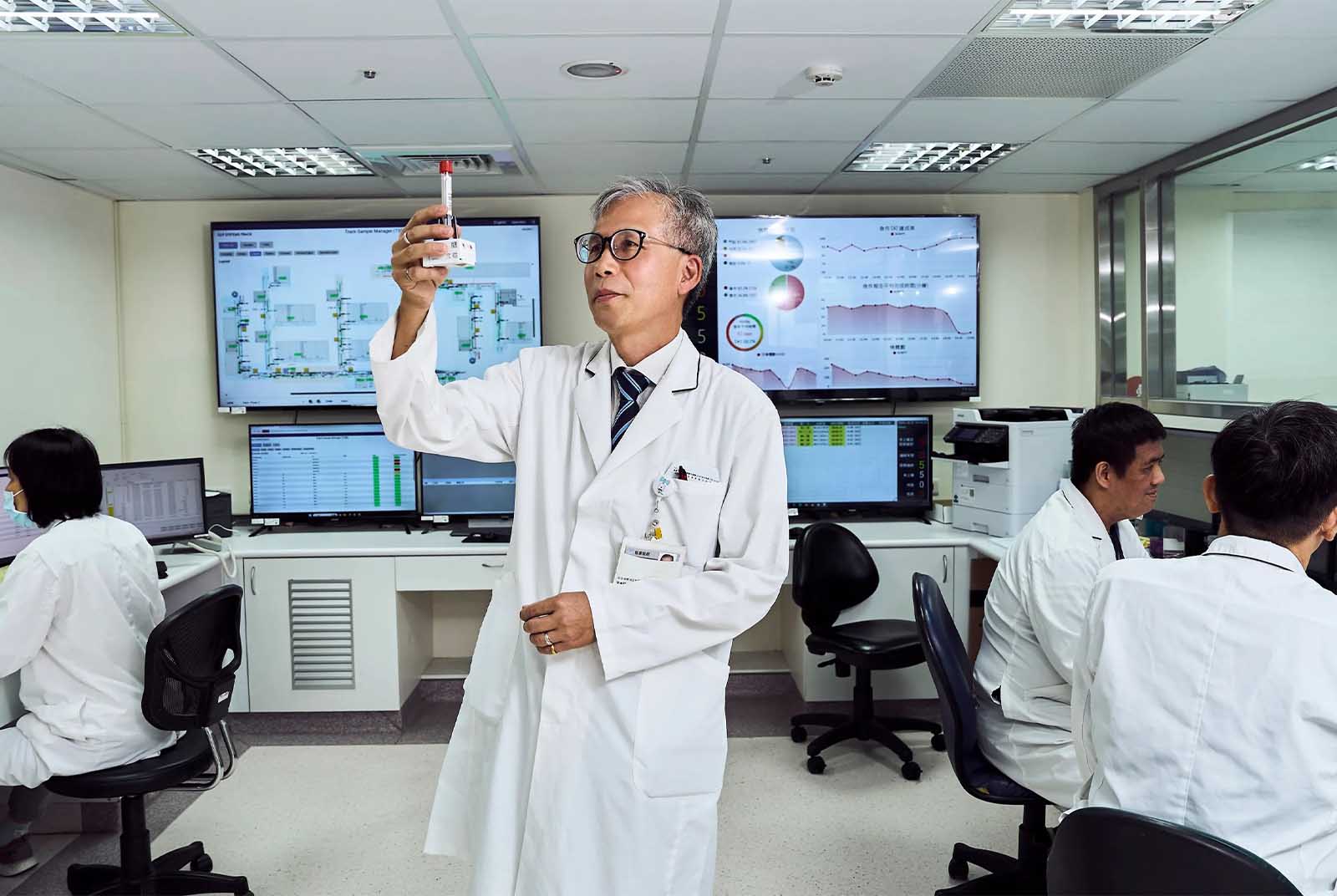 醫護缺工潮的解方？台中榮總將AI導入醫院日常，讓醫療更快、更準還「更人性」