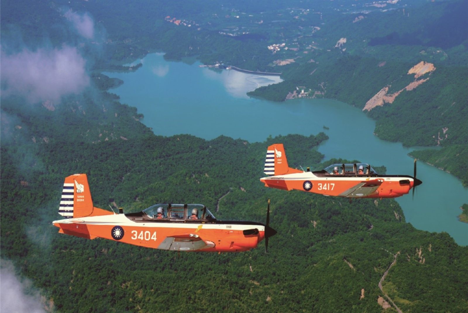 空軍-T-34初教機-飛機失事-勇鷹號-國機國造-天使計劃-漢翔-軍事採購-軍事-國防