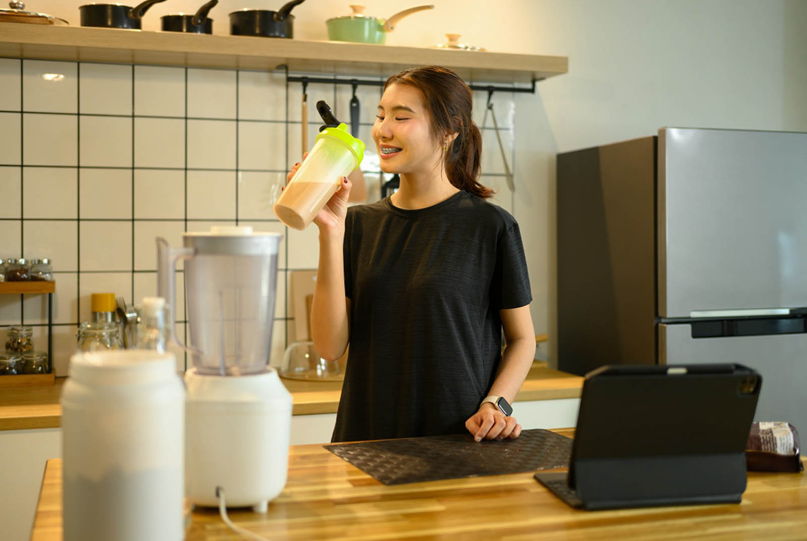 喝高蛋白飲有助減重？營養師揭「4大注意事項」...